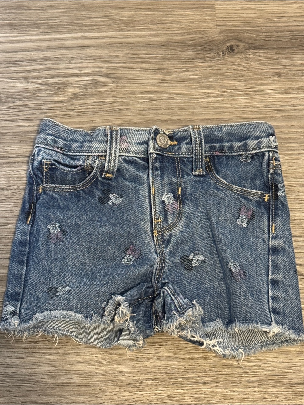 Old Navy Minnie & Mickey shorts
